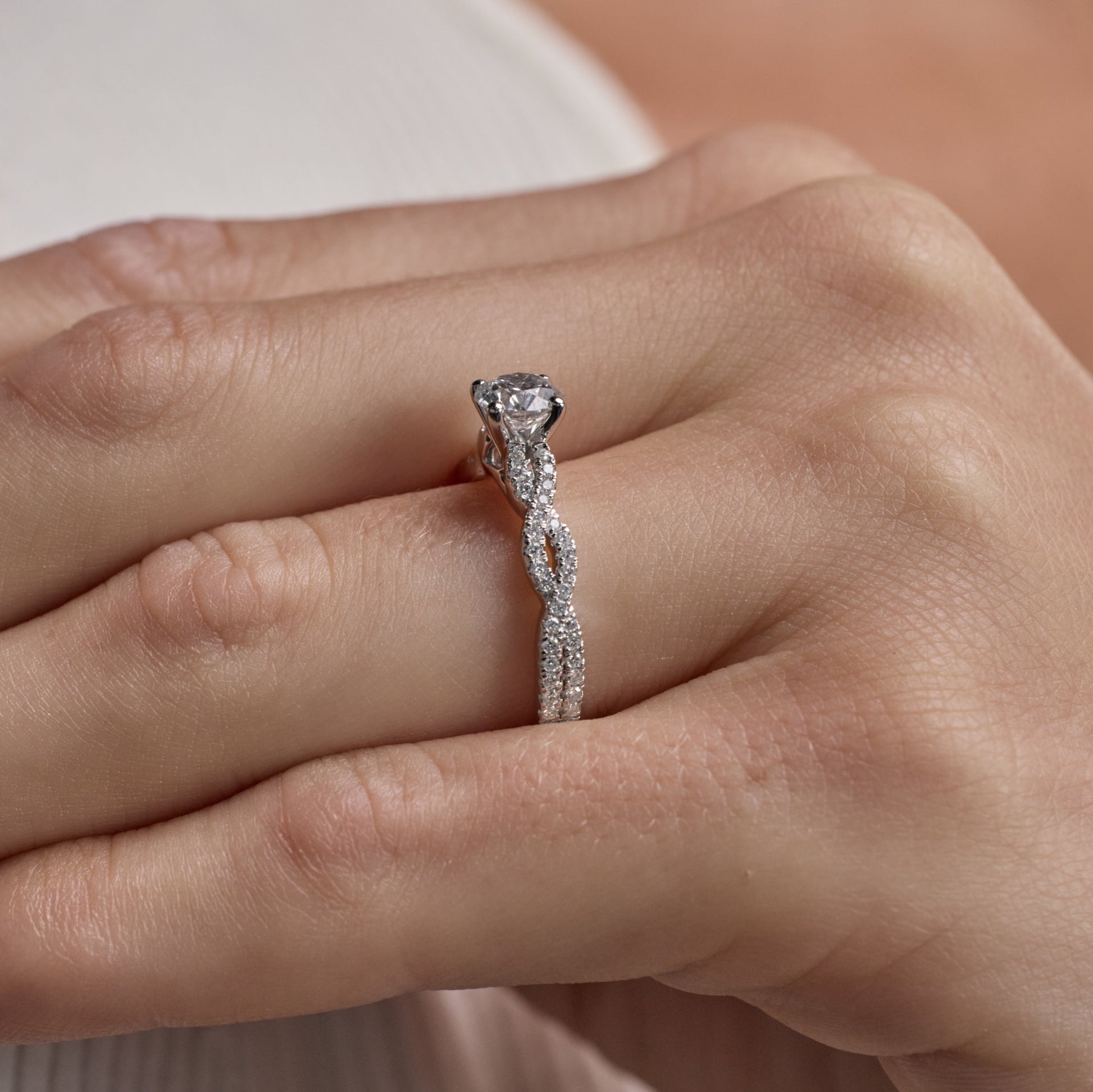 1 Ct round Lab Grown Diamond Engagement Ring in 10K White Gold (J, SI-I1)