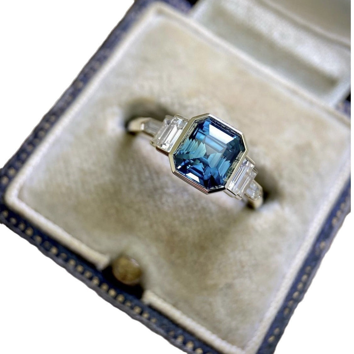 Electroplated Inlaid Sapphire Zircon Engagement Ring